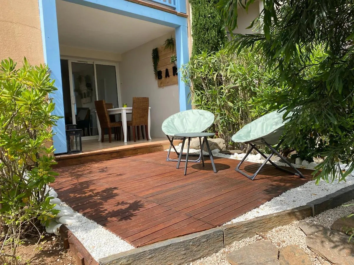 Apartment Domaine Des Restanques, Suite Parentale ,Vue Mer. Grimaud